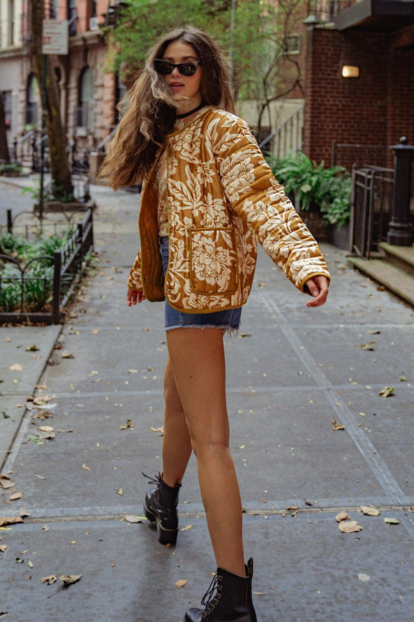 TOTALLY CONVINCED WOVEN PUFF JACKET.