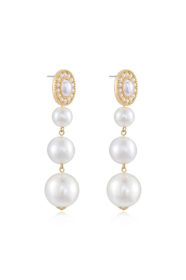 Graduating Pearl Dangle Earrings.
