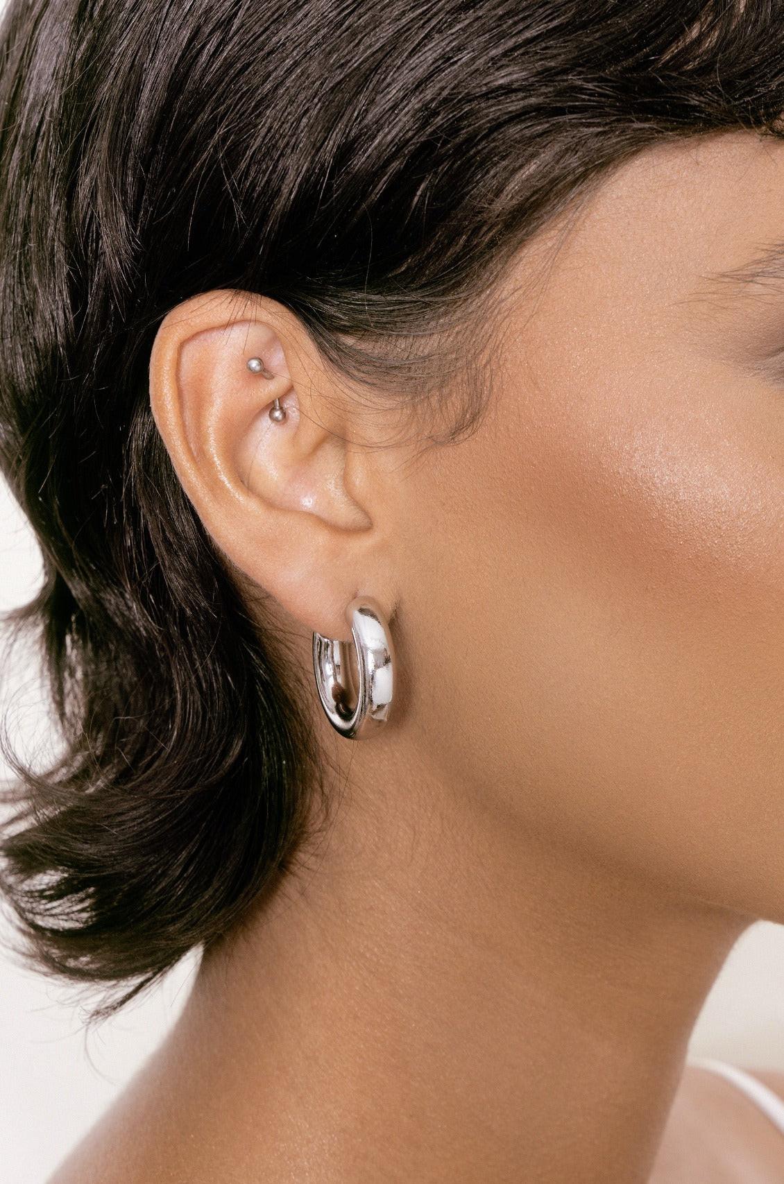 Small Thick Classic Hoops - Flying Tomato - Earrings - Ettika