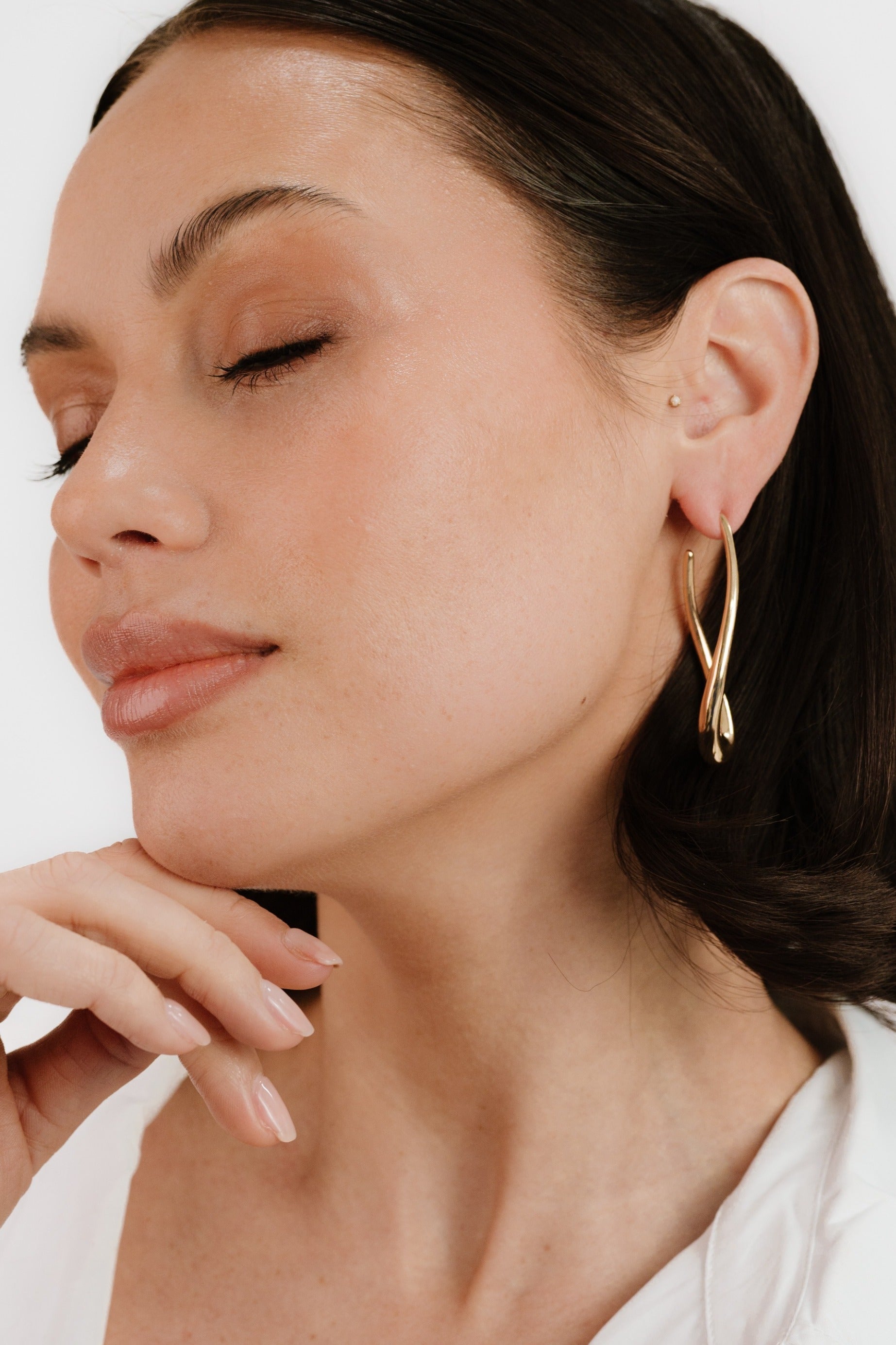 Oblong Abstract Hoop Earring - Flying Tomato - Earrings - Ettika