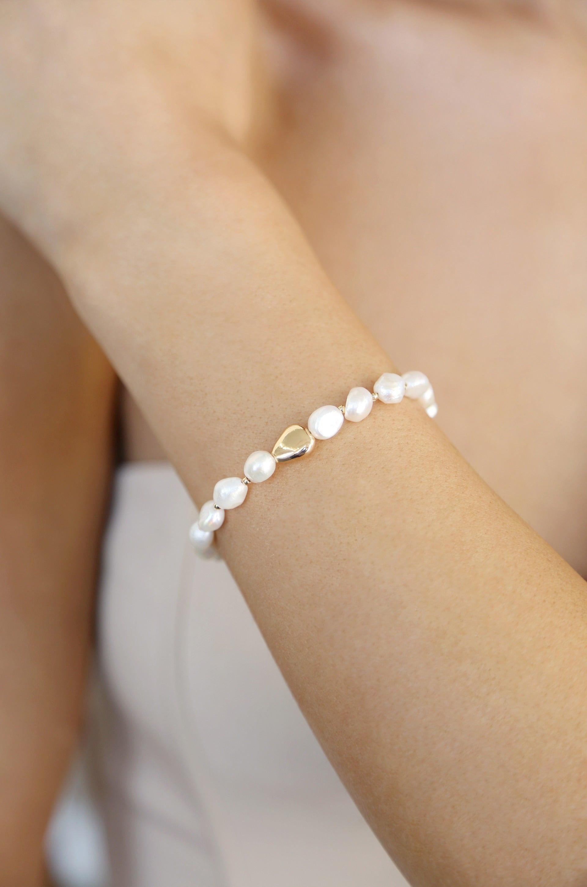 Freshwater Pearl and Gold Nugget Toggle Bracelet - Flying Tomato - Bracelets - Ettika