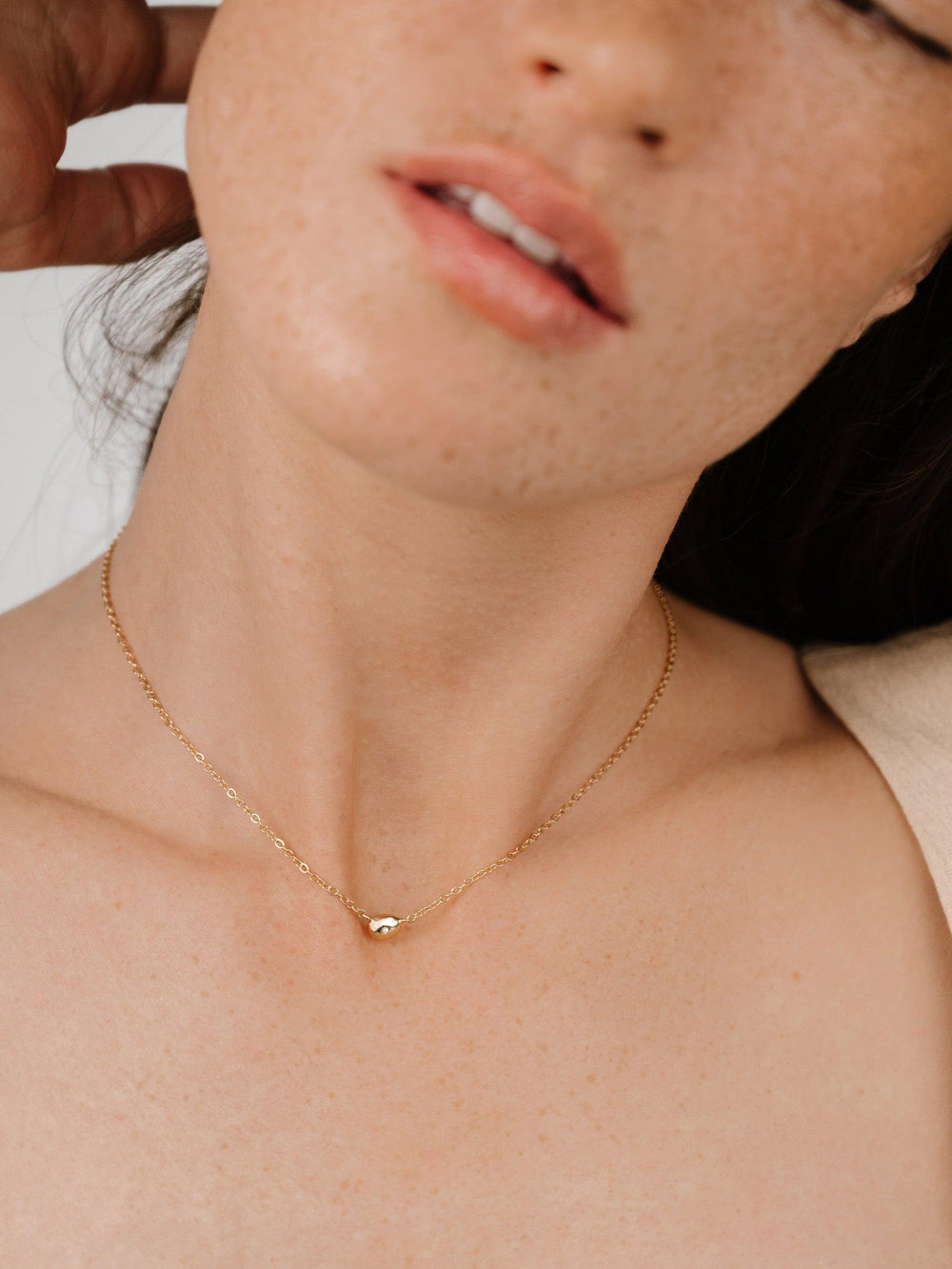 Polished Dainty Pebble Necklace - Flying Tomato - Necklaces - Ettika