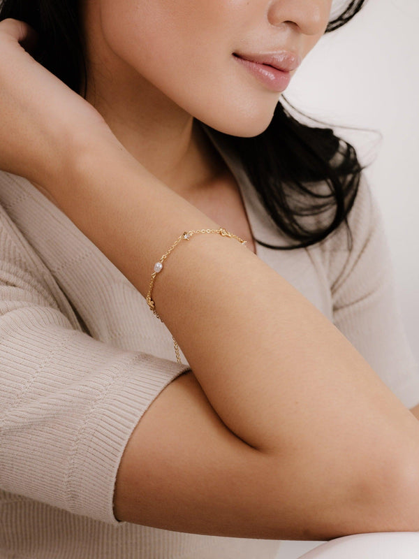 Subtle Butterflies and Pearl Bracelet - Flying Tomato - Bracelets - Ettika
