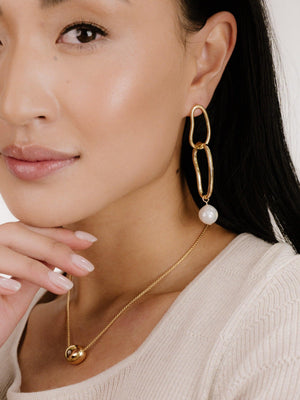 Mara Dangle Pearl Earrings - Flying Tomato - Earrings - Ettika