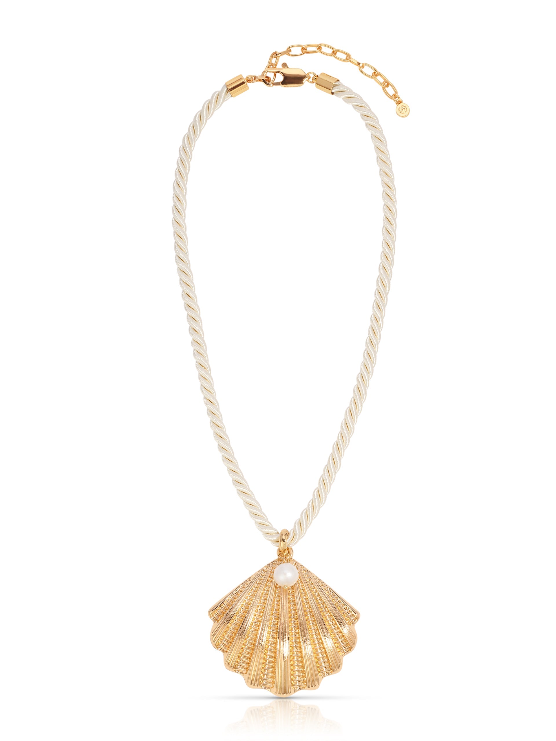 Scallop Shell Pendant Necklace