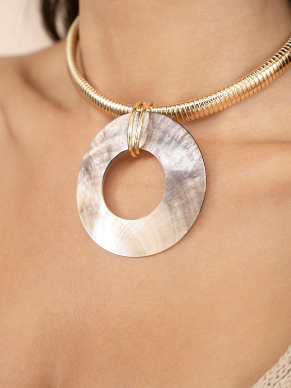 Shell Open Circle Pendant Flex Chain Necklace - Flying Tomato - Necklaces - Ettika