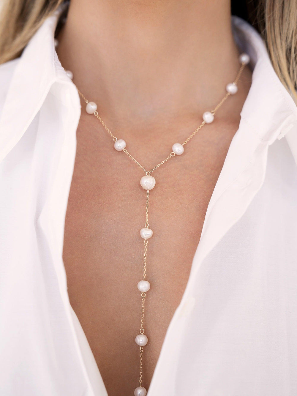Dripping Pearl Lariat Necklace.
