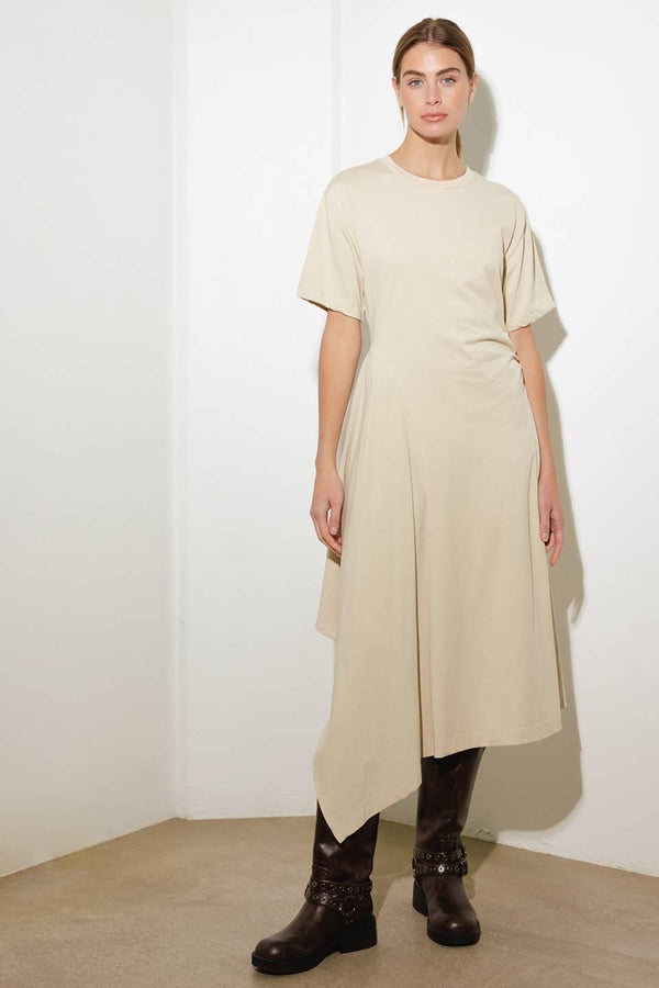 RIGHT ON CUE KNIT MIDI DRESS.