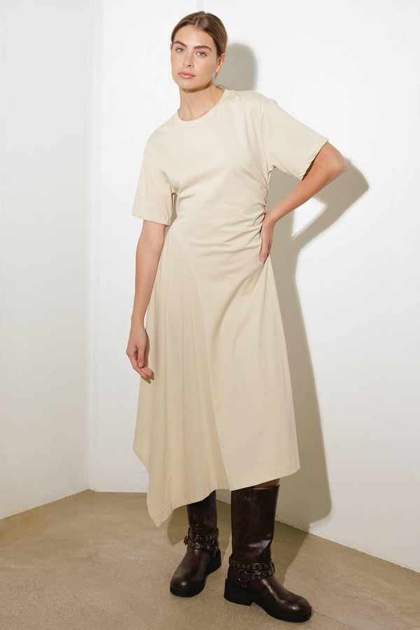 RIGHT ON CUE KNIT MIDI DRESS.