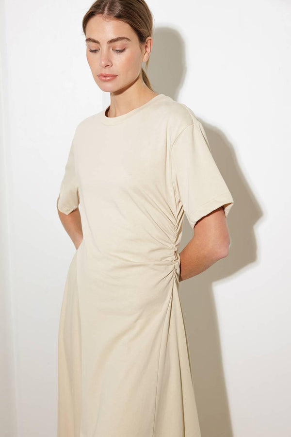 RIGHT ON CUE KNIT MIDI DRESS.