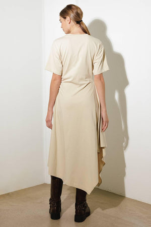 RIGHT ON CUE KNIT MIDI DRESS.