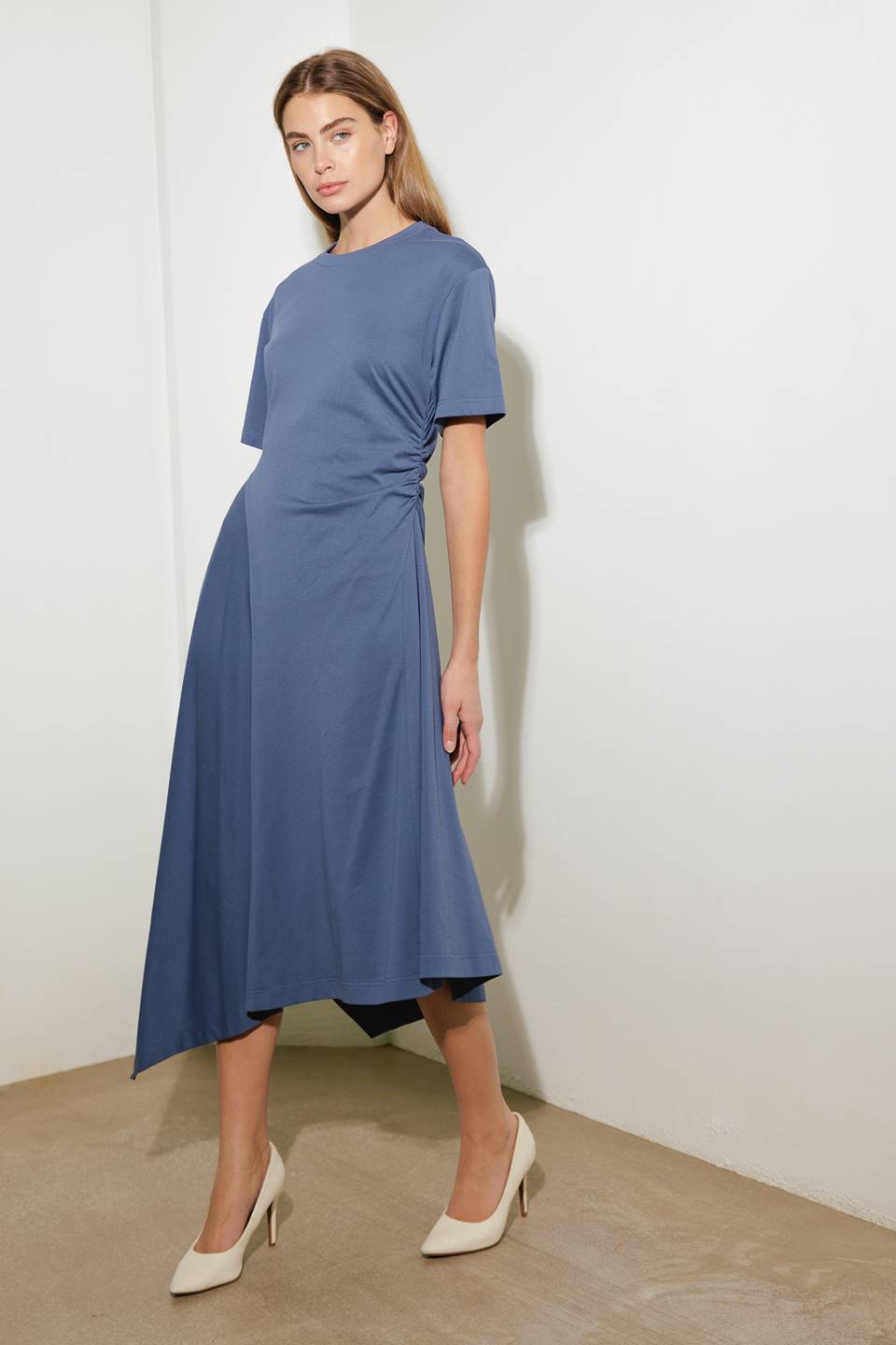 RIGHT ON CUE KNIT MIDI DRESS