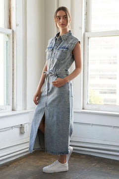 WILDFLOWER WHIMSY DENIM MIDI DRESS.