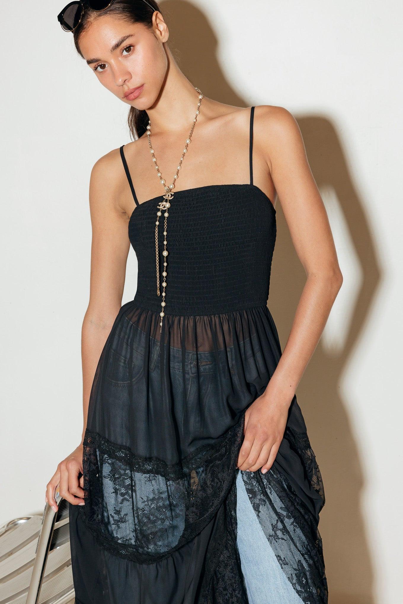 REMARKBLE ENTRANCE STRAP MAXI TOP.