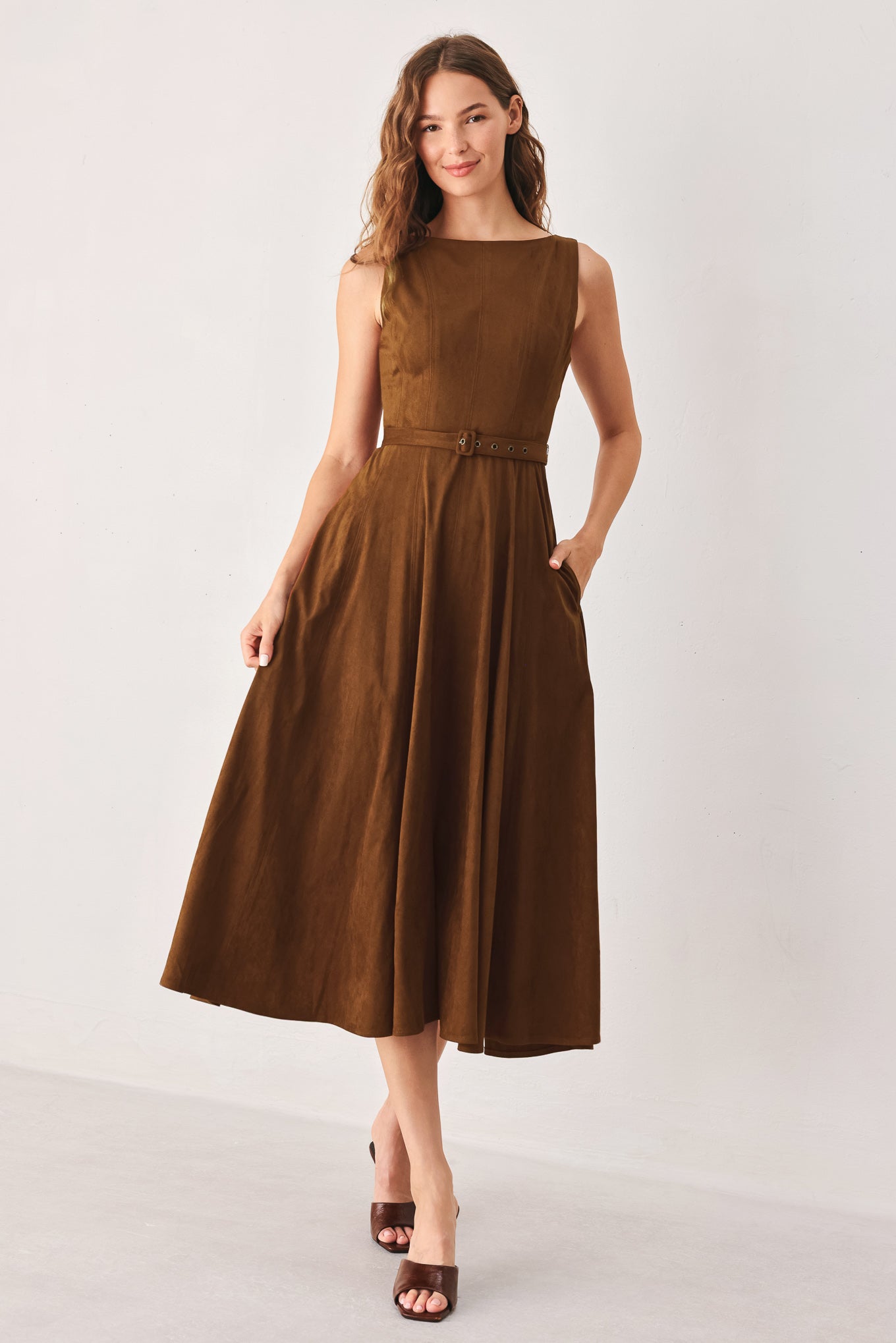 AMBER TOBACCO FAUX SUEDE MIDI DRESS l FLYING TOMATO – Flying Tomato