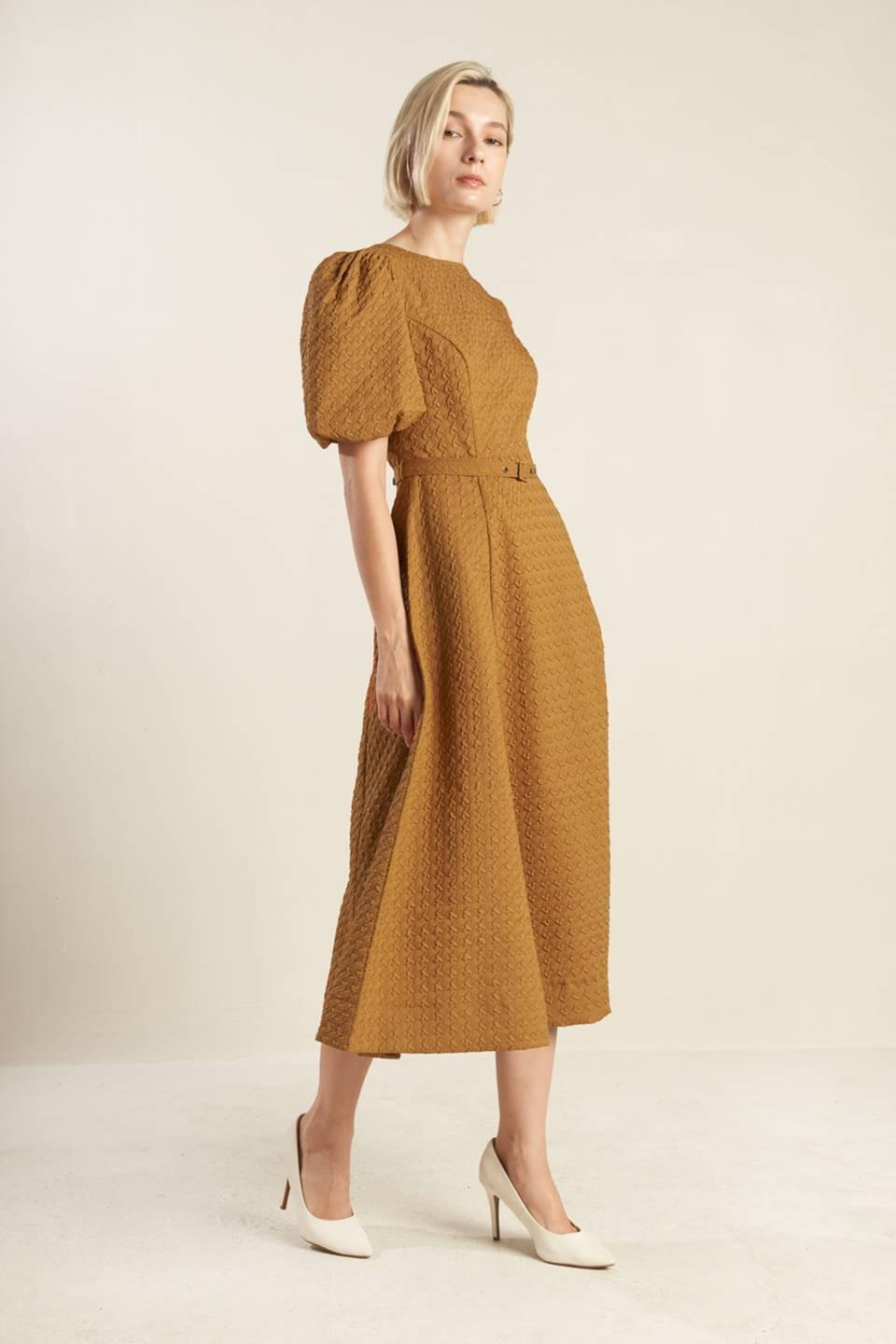 CAN'T STOP ME WOVEN MIDI DRESS.