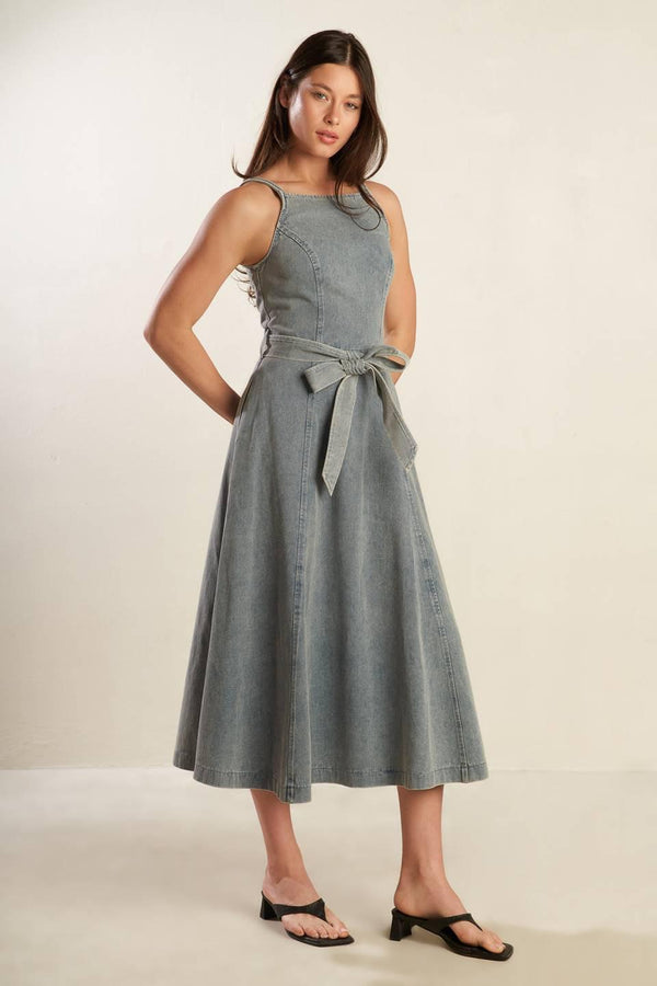 A DAY AT THE VINEYARD DENIM MIDI DRESS.