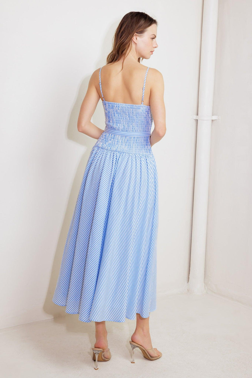 CITY BREEZE WOVEN MIDI DRESS.