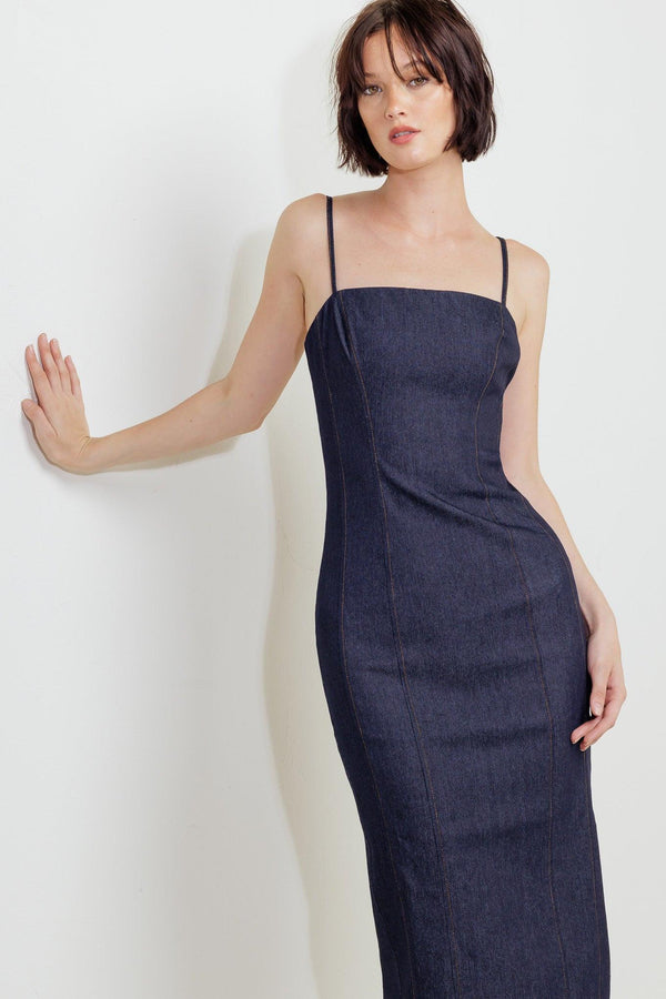 QUIET CURVE DARK DENIM MIDI DRESS.