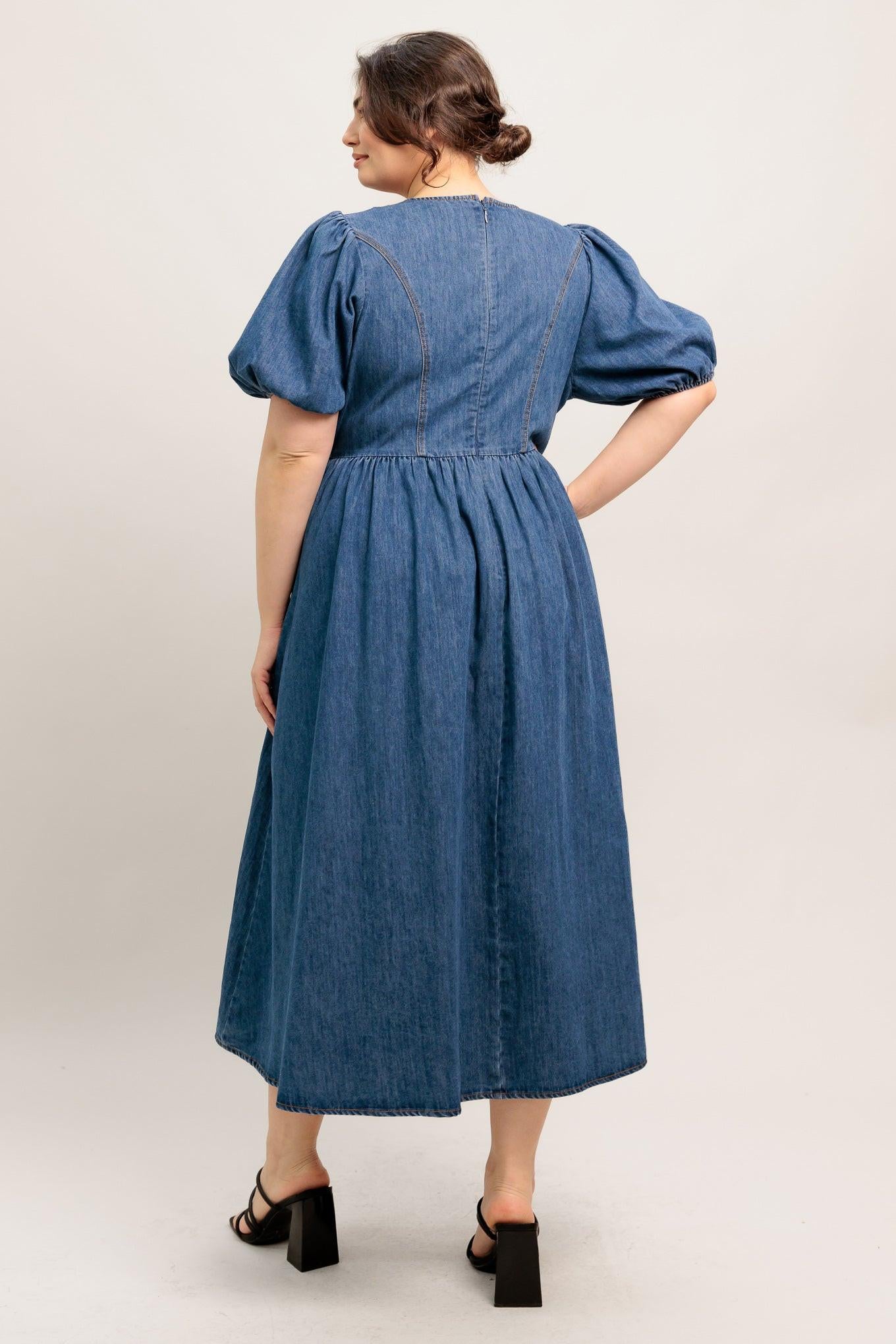 MIDDAY IN BLUE DENIM MIDI DRESS l FREEMARKET DENIM / 1X MIDDAY IN BLUE DENIM MIDI DRESS l FREEMARKET DENIM / 1X