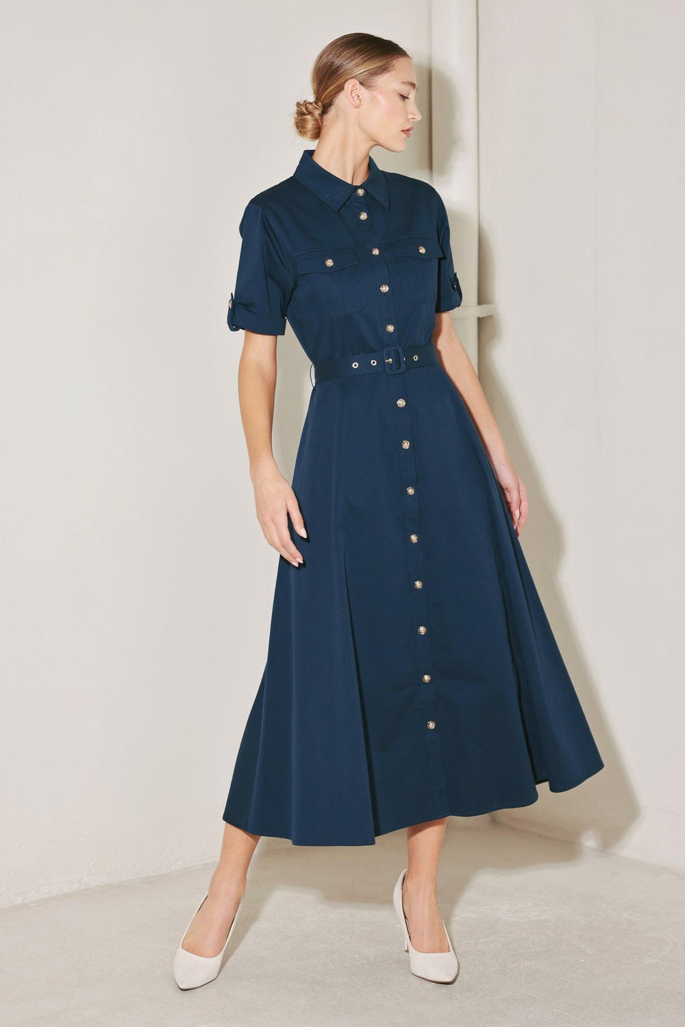 CLASSIC AUTHORITY WOVEN MIDI DRESS.