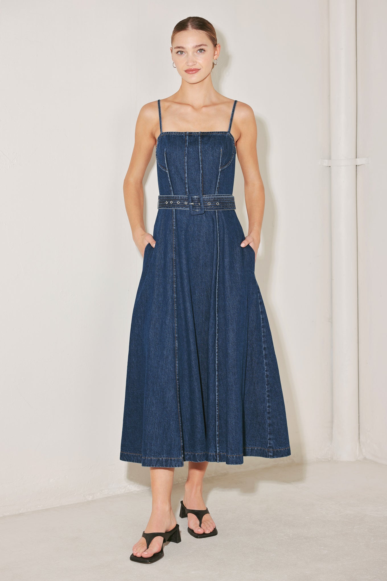 UNDERSTATED ICON DENIM MIDI DRESS