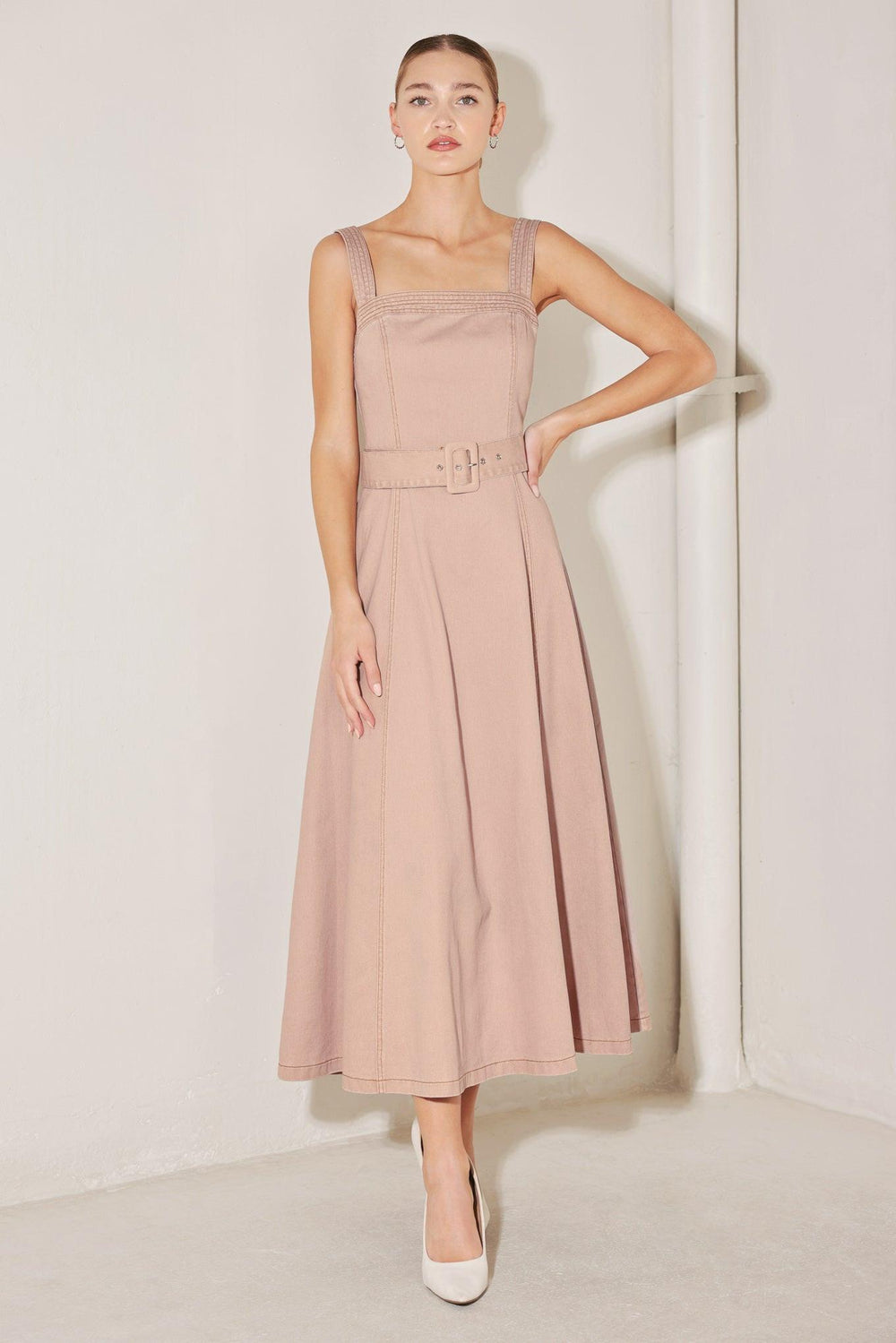 ELEVATED NEUTRAL BLUSH WOVEN MIDI DRESS.