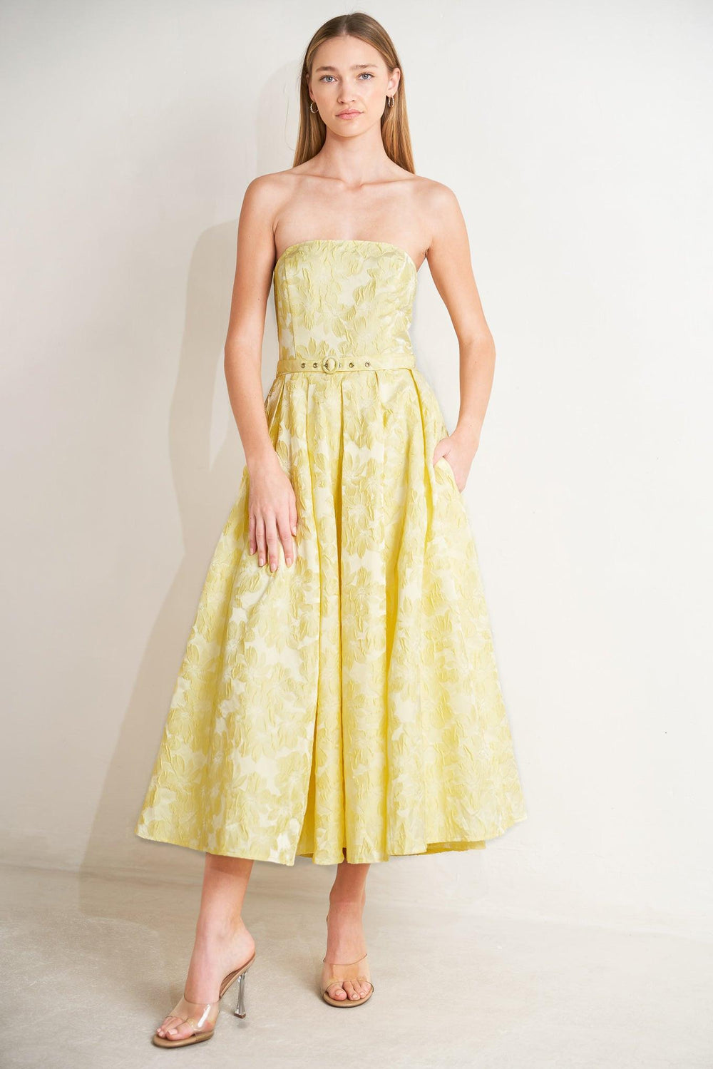 BUTTERCUP BLOOM WOVEN MIDI DRESS.
