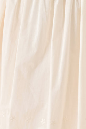 Close up of ivory midi dress | FREEMARKET