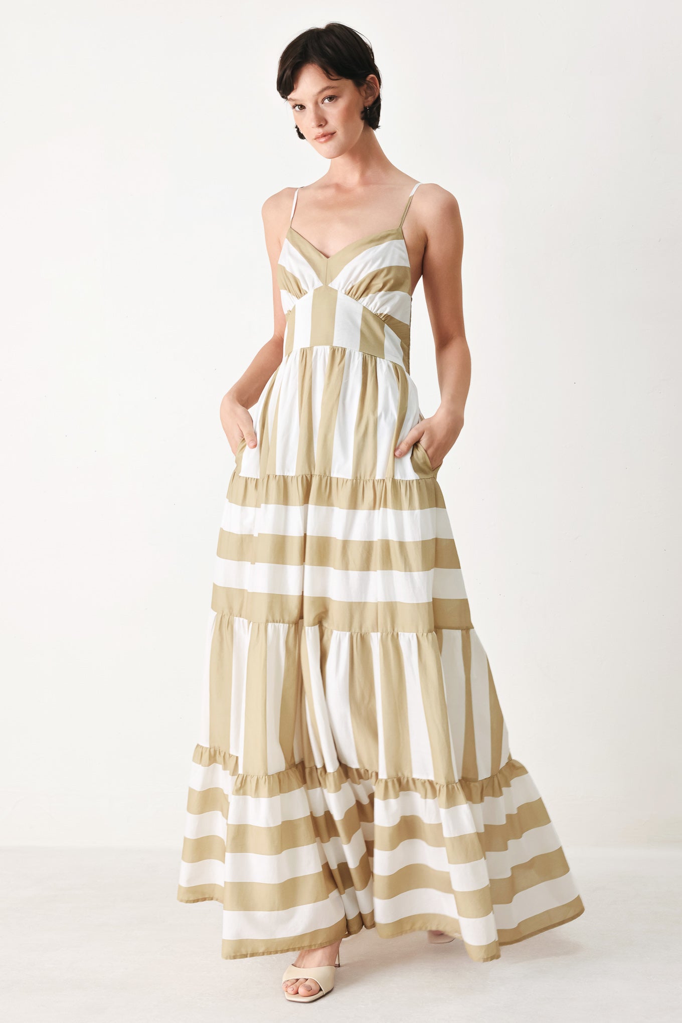 MAXI DRESSES l FLOWY, EFFORTLESS & ELEGANT | FLYING TOMATO Flying Tomato MAXI DRESSES l FLOWY, EFFORTLESS & ELEGANT | FLYING TOMATO Flying Tomato