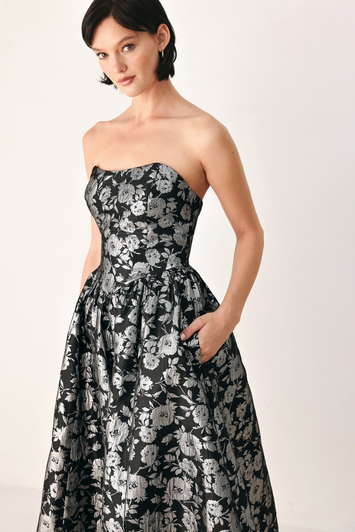 MIDNIGHT SPARKLE SWEETHEART MIDI DRESS