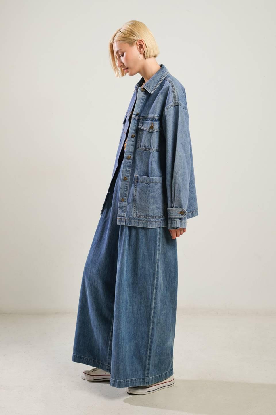 BREATHTAKING CHARM DENIM MIDI JACKET.
