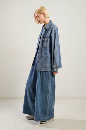 BREATHTAKING CHARM DENIM MIDI JACKET.