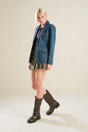 HOT TO GO DENIM BLAZER.