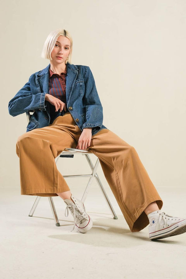 HOT TO GO DENIM BLAZER.