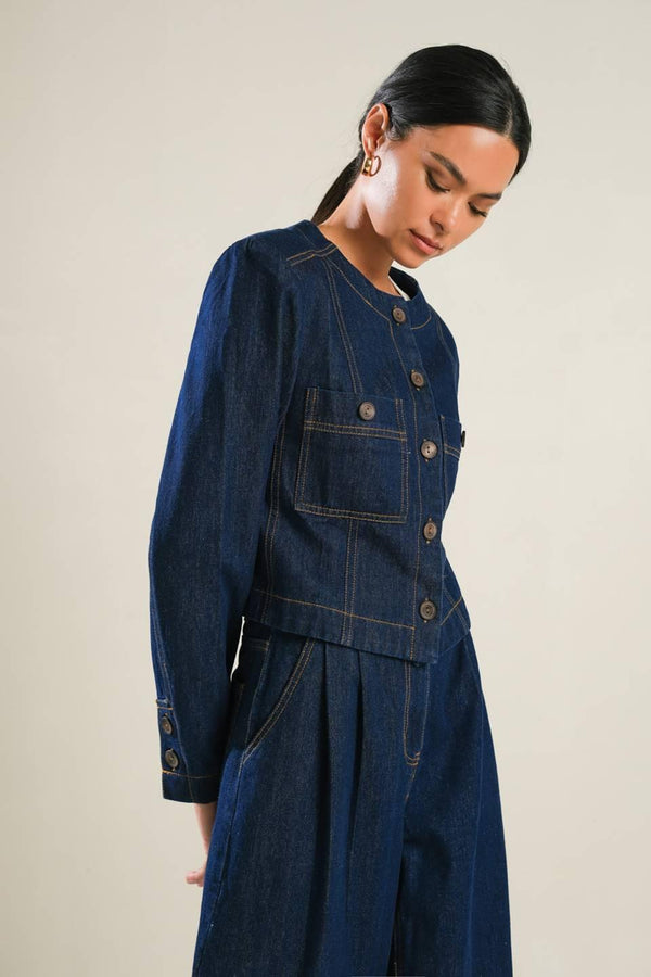 CRISP CANVAS DENIM JACKET.
