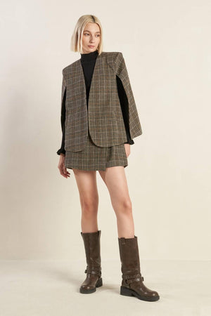 ETERNAL DEVOTION  WOOLEN CAPELET.