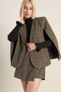 ETERNAL DEVOTION  WOOLEN CAPELET.