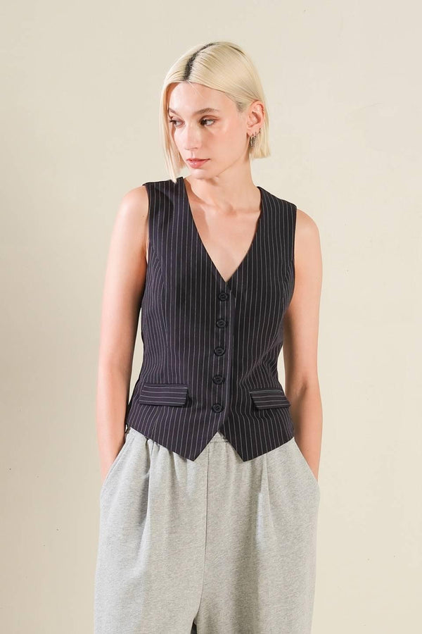 CAUGHT YOUR EYE WOVEN VEST.
