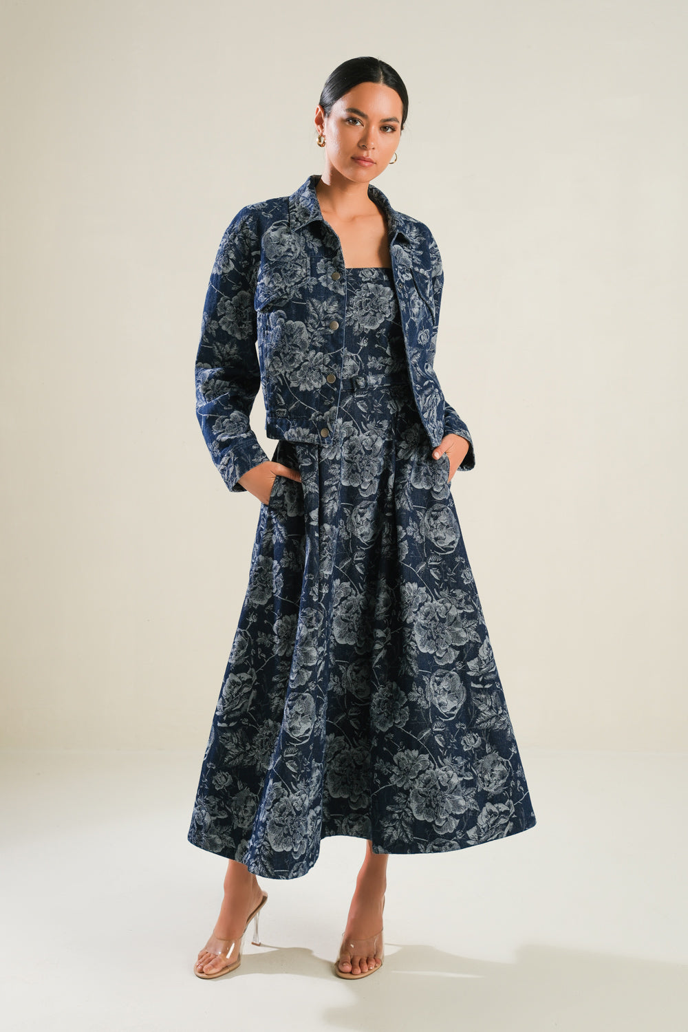 SOPHISTICATED STUNNER DENIM JACKET.