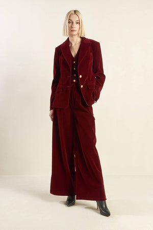 COY CHARM VELVET BLAZER.
