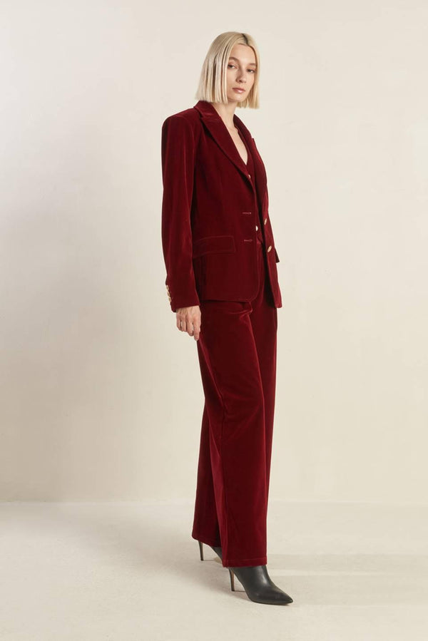 COY CHARM VELVET BLAZER.