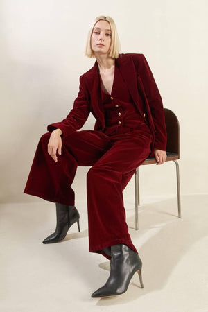 COY CHARM VELVET VEST.
