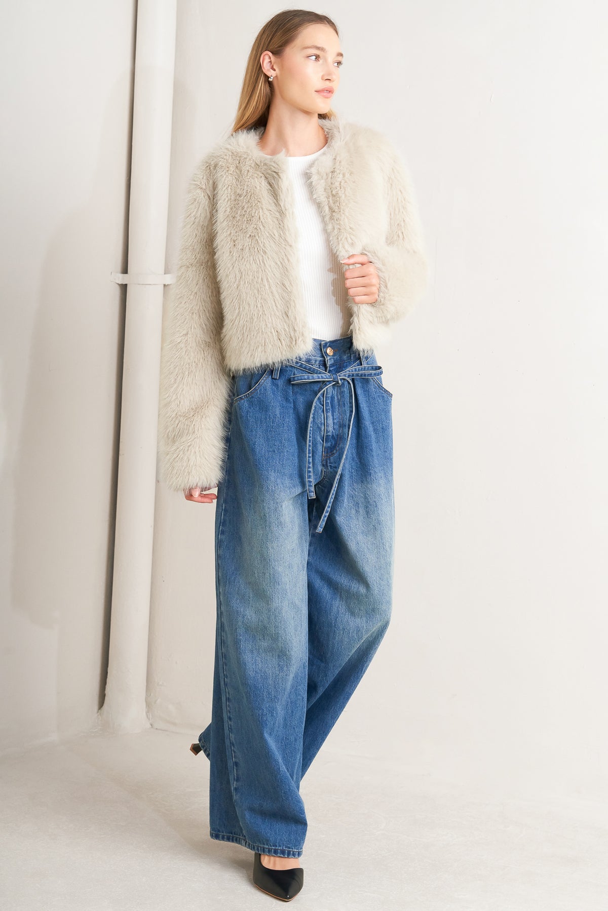 PLUSH ESCAPE MOCHA/CREAM FAUX FUR CROPPED JACKET