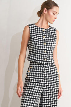 METRO ICON WOVEN HOUNDSTOOTH VEST.