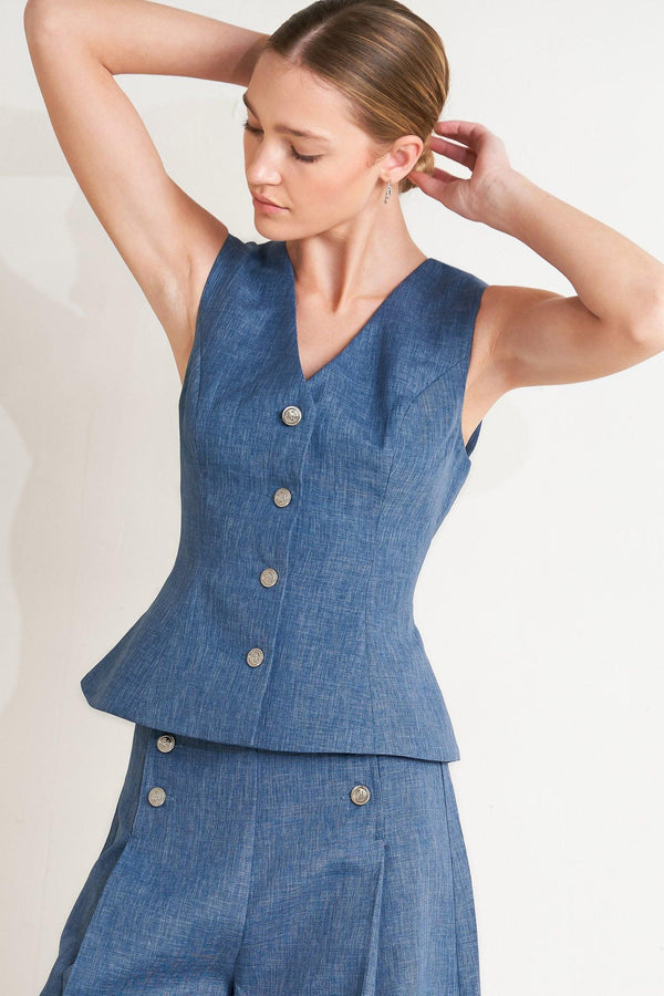 POWER MOVE WOVEN VEST.