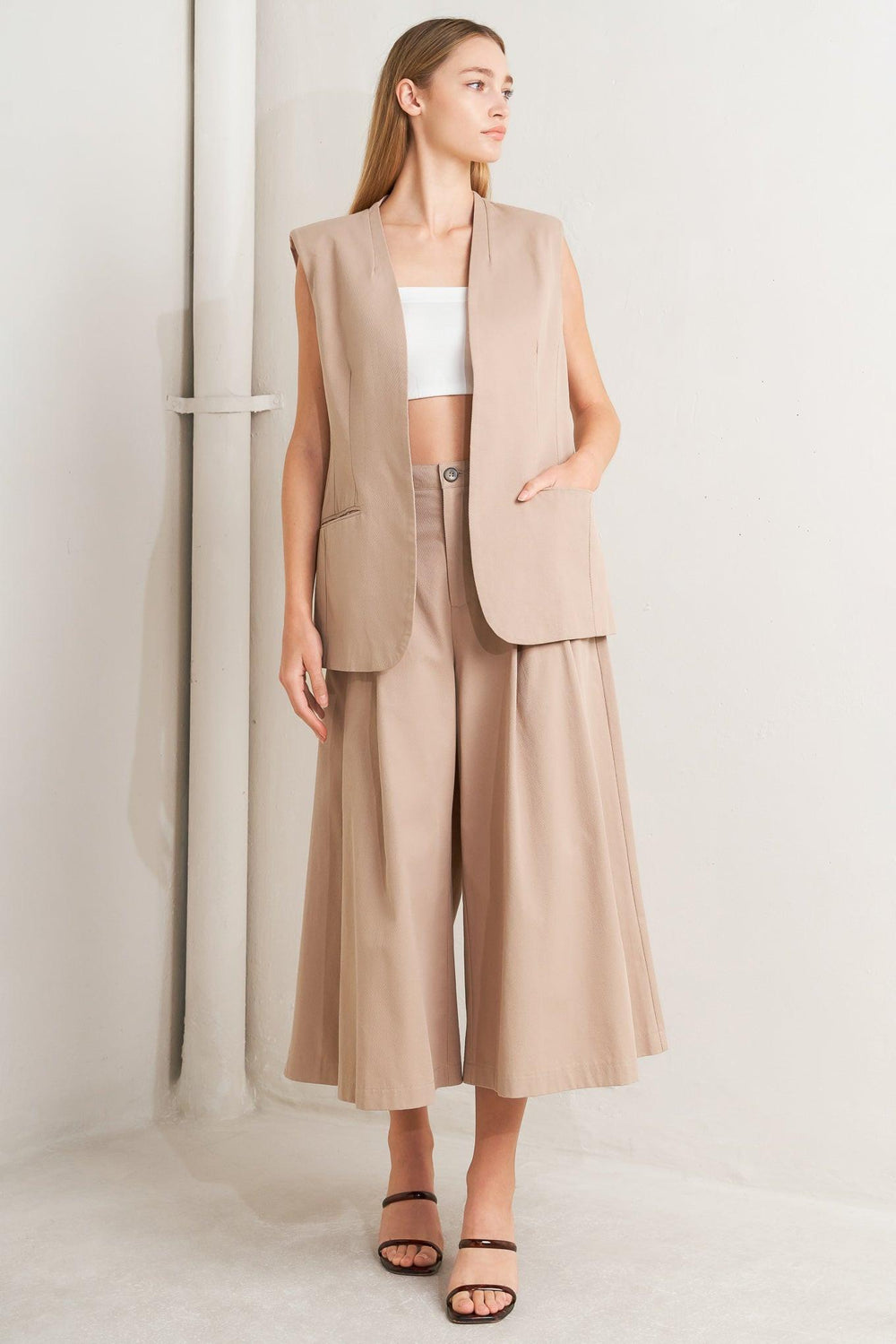 ELEGANT PLEAT WOVEN MIDI VEST.