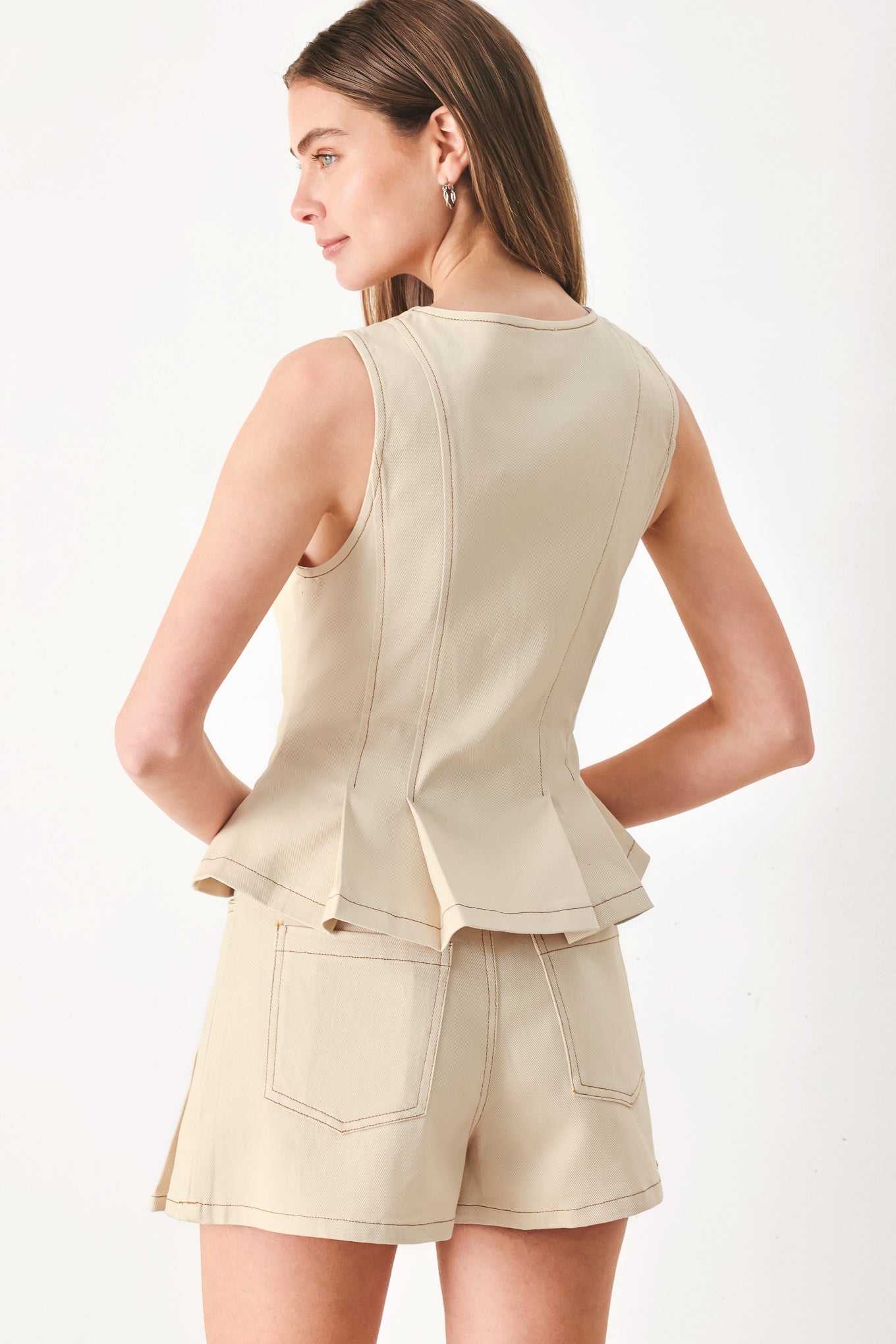 SOFT POWER WOVEN VEST.