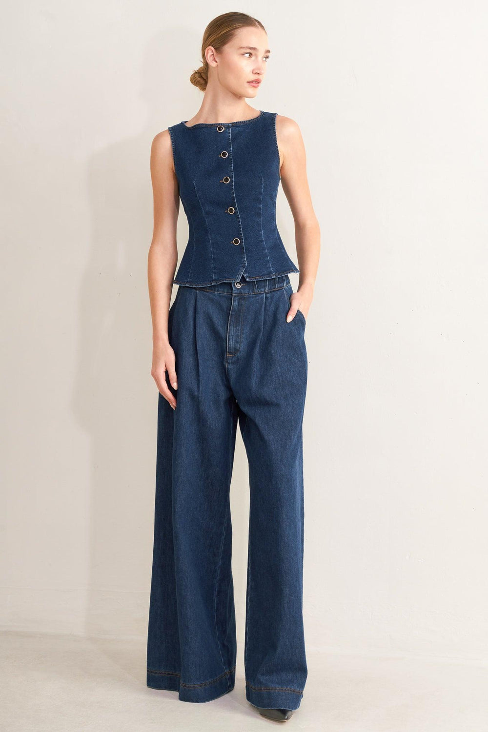 RETRO STREET DENIM VEST.