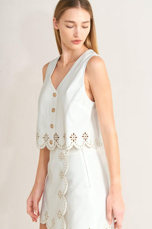 SEAFOAM SCALLOP WOVEN VEST.